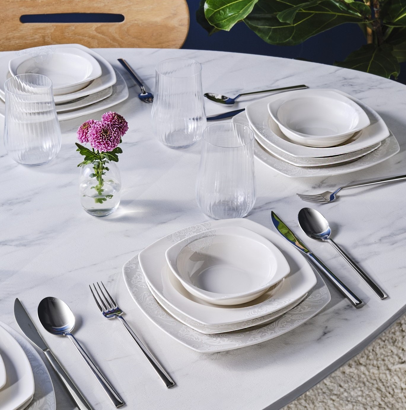 Karaca Farah 24 Parça 6 Kişilik Yarım Kare Creambone Yemek Takımı