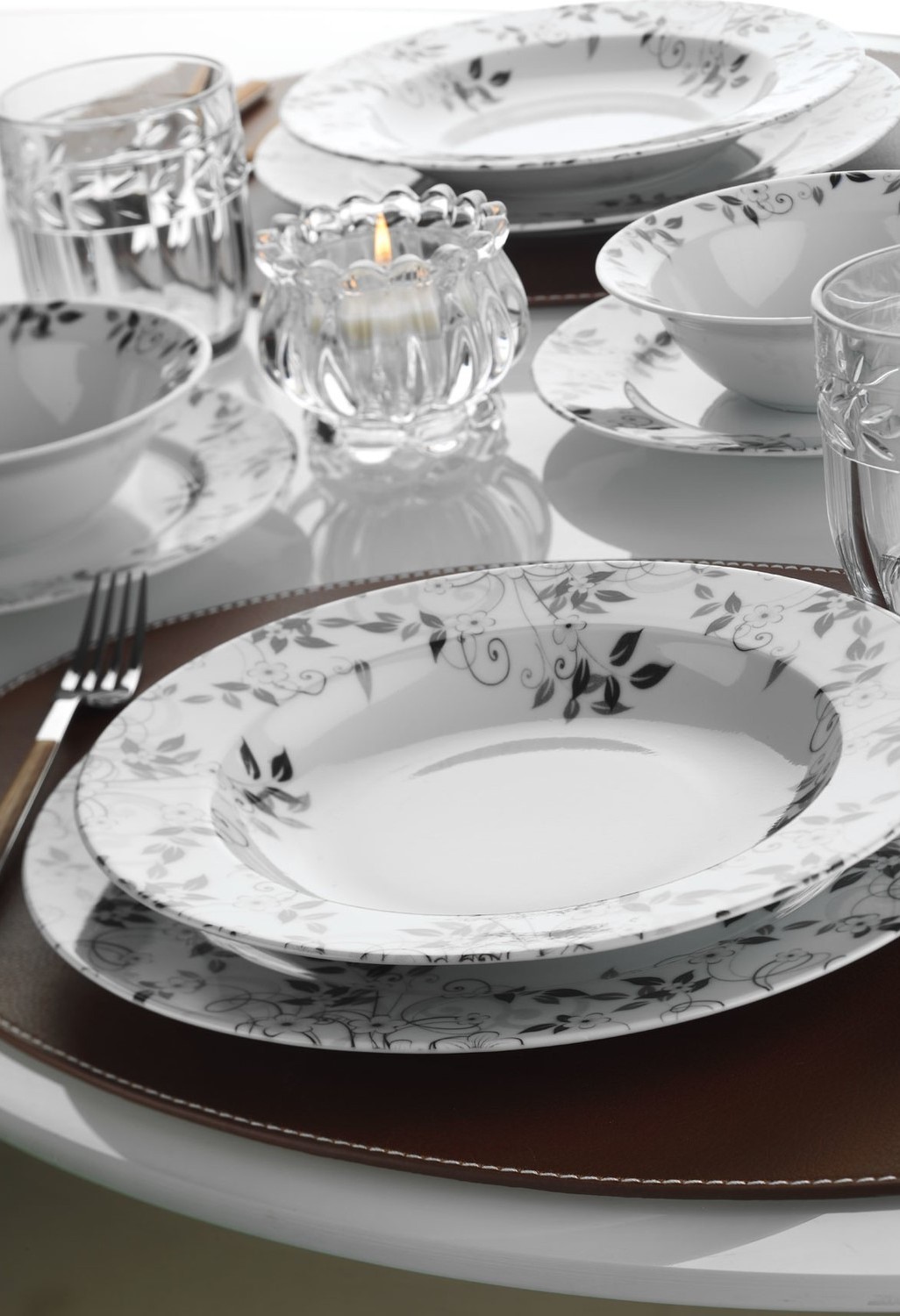 Kütahya Porselen Yasemin 24 Parça Yemek Seti 885174