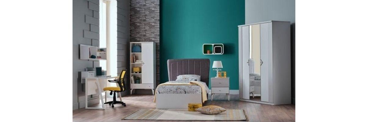 204/FOTORAFLAR /GENC ERKEK ODA MOBILYA TAKIMLARI