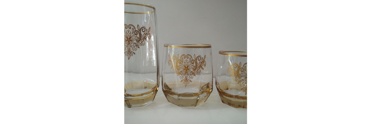 228/FOTORAFLAR/YEMEK BARDAK TAKIMLARI