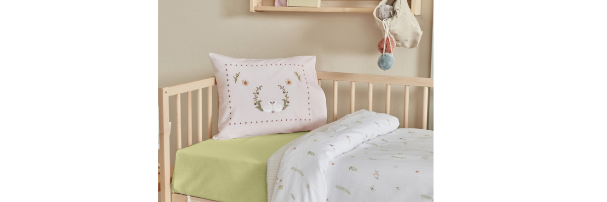 232/FOTORAFLAR/BEBEK NEVRESIM TAKIMLARI