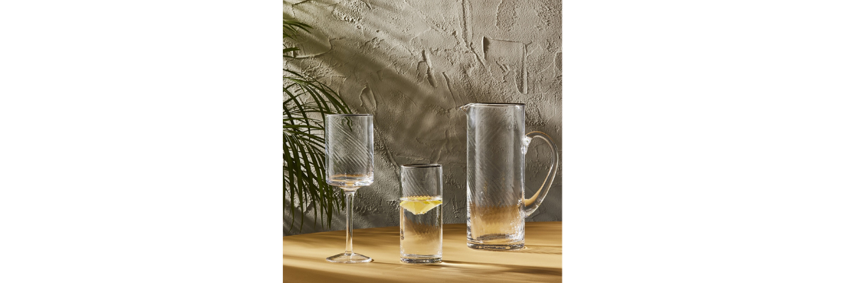 228/FOTORAFLAR/YEMEK BARDAK TAKIMLARI