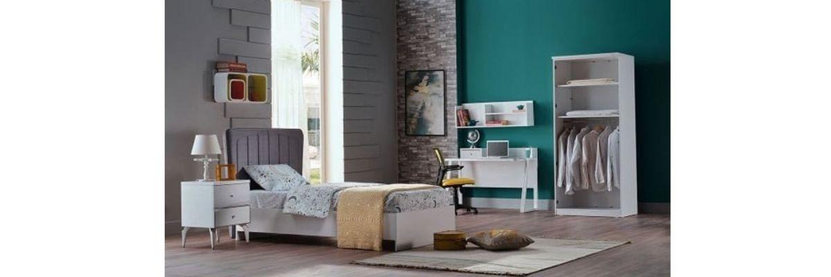 204/FOTORAFLAR /GENC ERKEK ODA MOBILYA TAKIMLARI