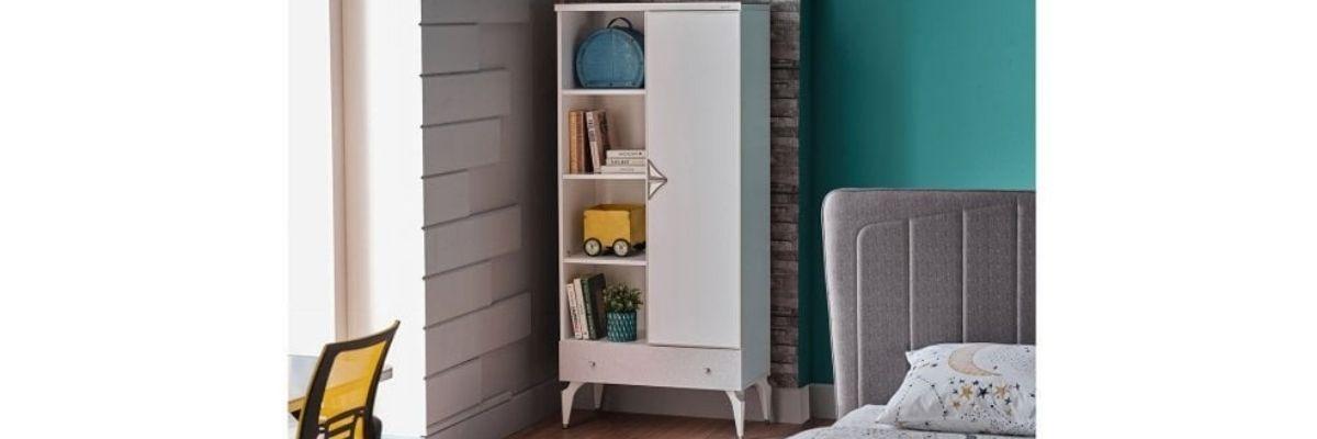 204/FOTORAFLAR /GENC ERKEK ODA MOBILYA TAKIMLARI