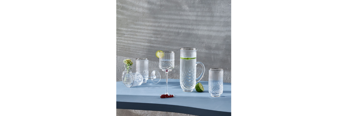 228/FOTORAFLAR/YEMEK BARDAK TAKIMLARI