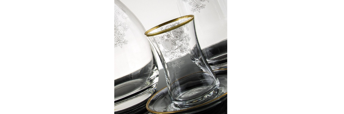 228/FOTORAFLAR/YEMEK BARDAK TAKIMLARI