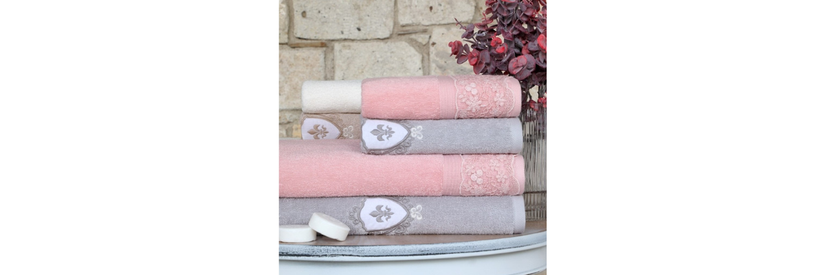 236/FOTORAFLAR/Banyo Bornoz Takımları